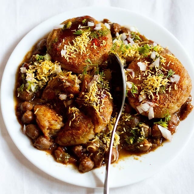 Aloo Tikki & Cholae